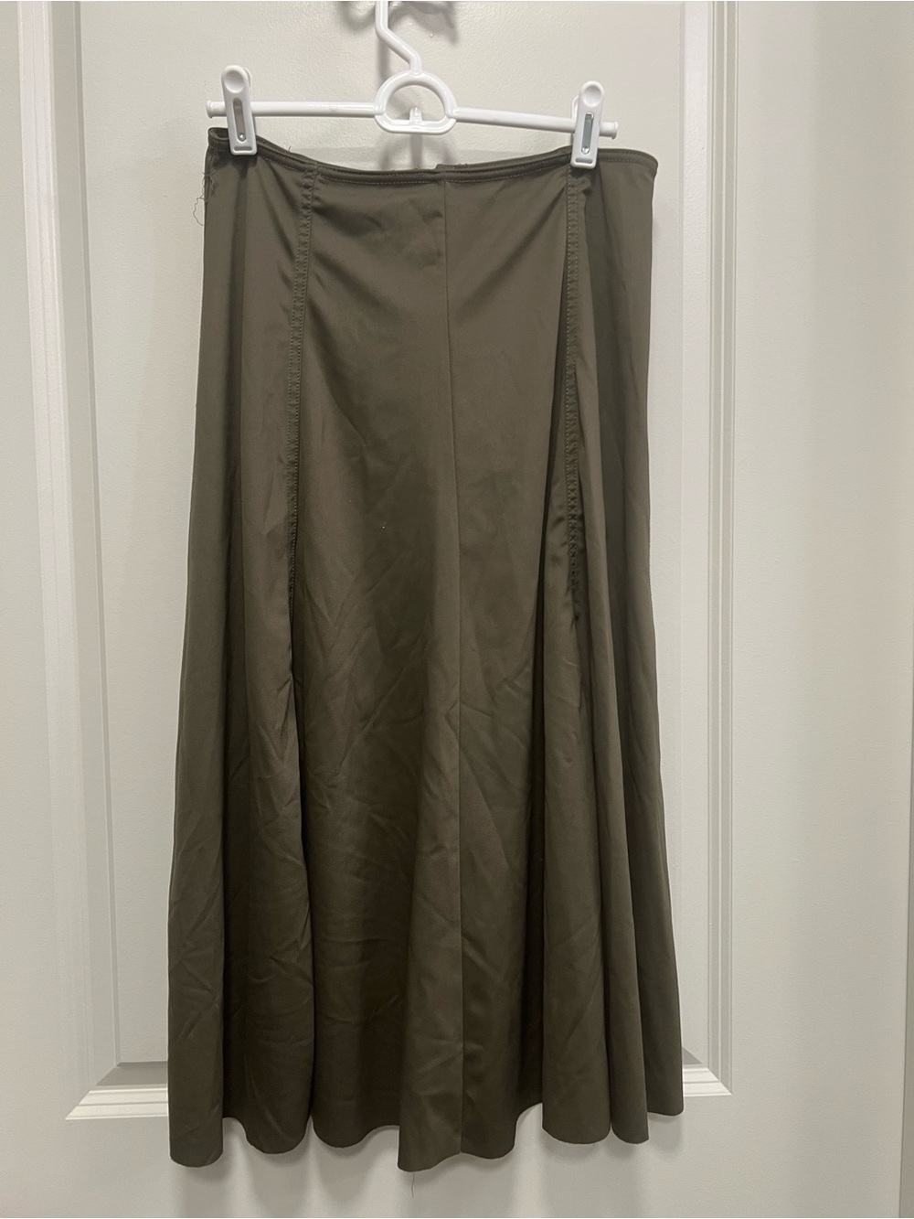 Women’s Flowing A-Line Skirt in Olive Green Small